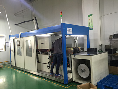 全自动高速吸塑成型机